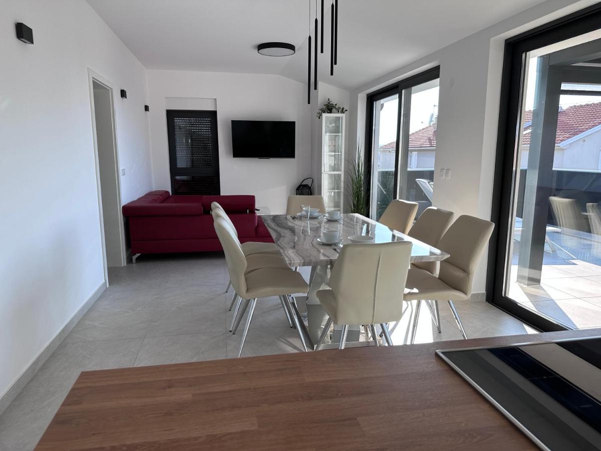 Luxury Apartments Marty Malinska Eksteriør bilde