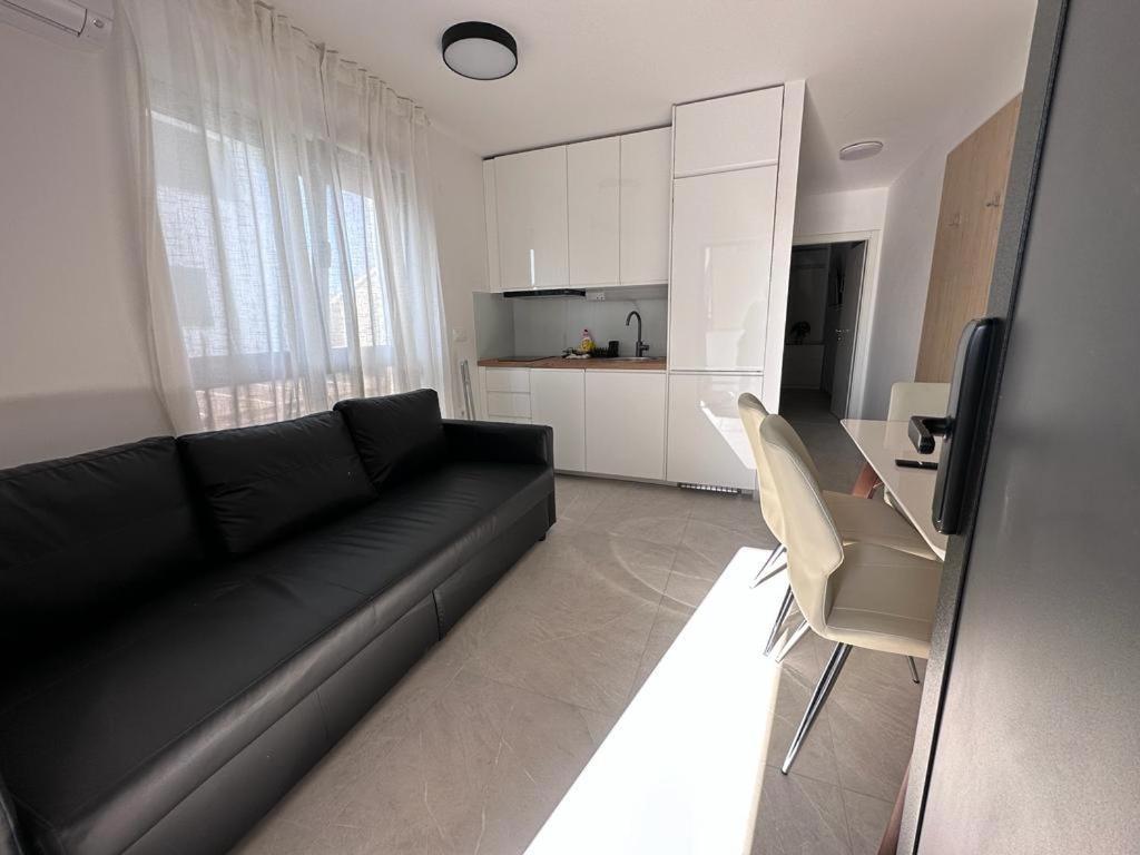Luxury Apartments Marty Malinska Eksteriør bilde
